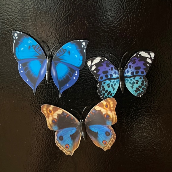 💙🩵🦋 Butterfly magnets set of 3 blue butterflies demon slayer inspired - Picture 3 of 3